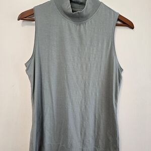 Athleta Sleeveless Gray/Green Athletic Tank Top Size S